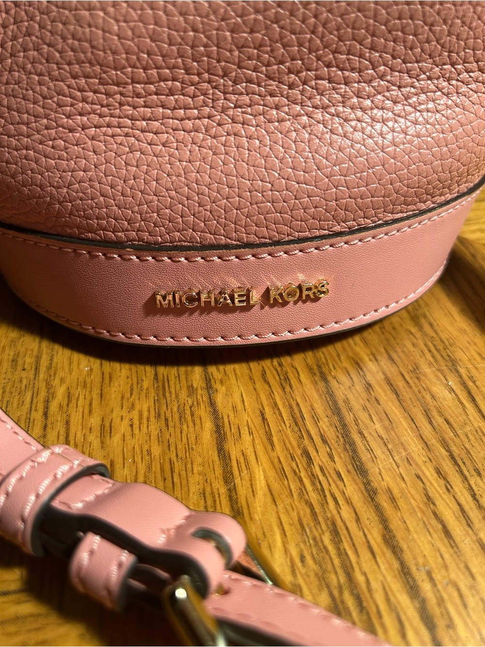Michael Kors Pink Crossbody Bag with Pebbled Leather and wallet - Picture 2 of 12